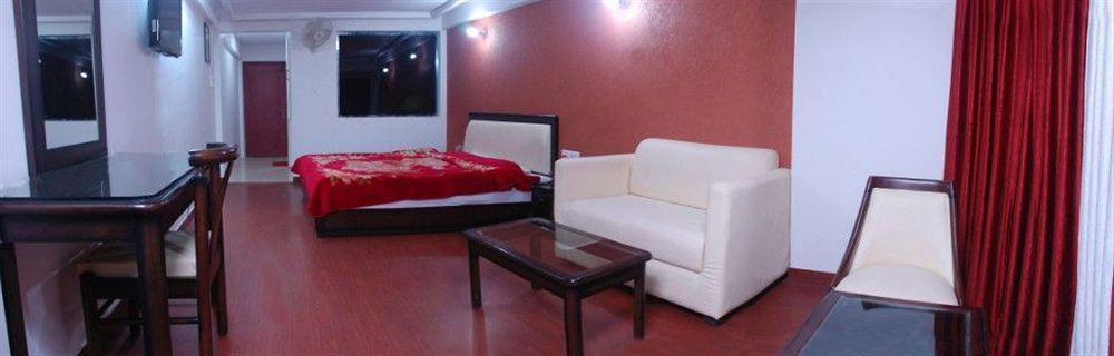 Welcome Park Hotel Nainital Esterno foto